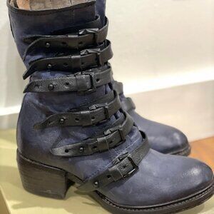 *SOLD* A.S.98 Charlton (Blue) *Rare* EU37/US7